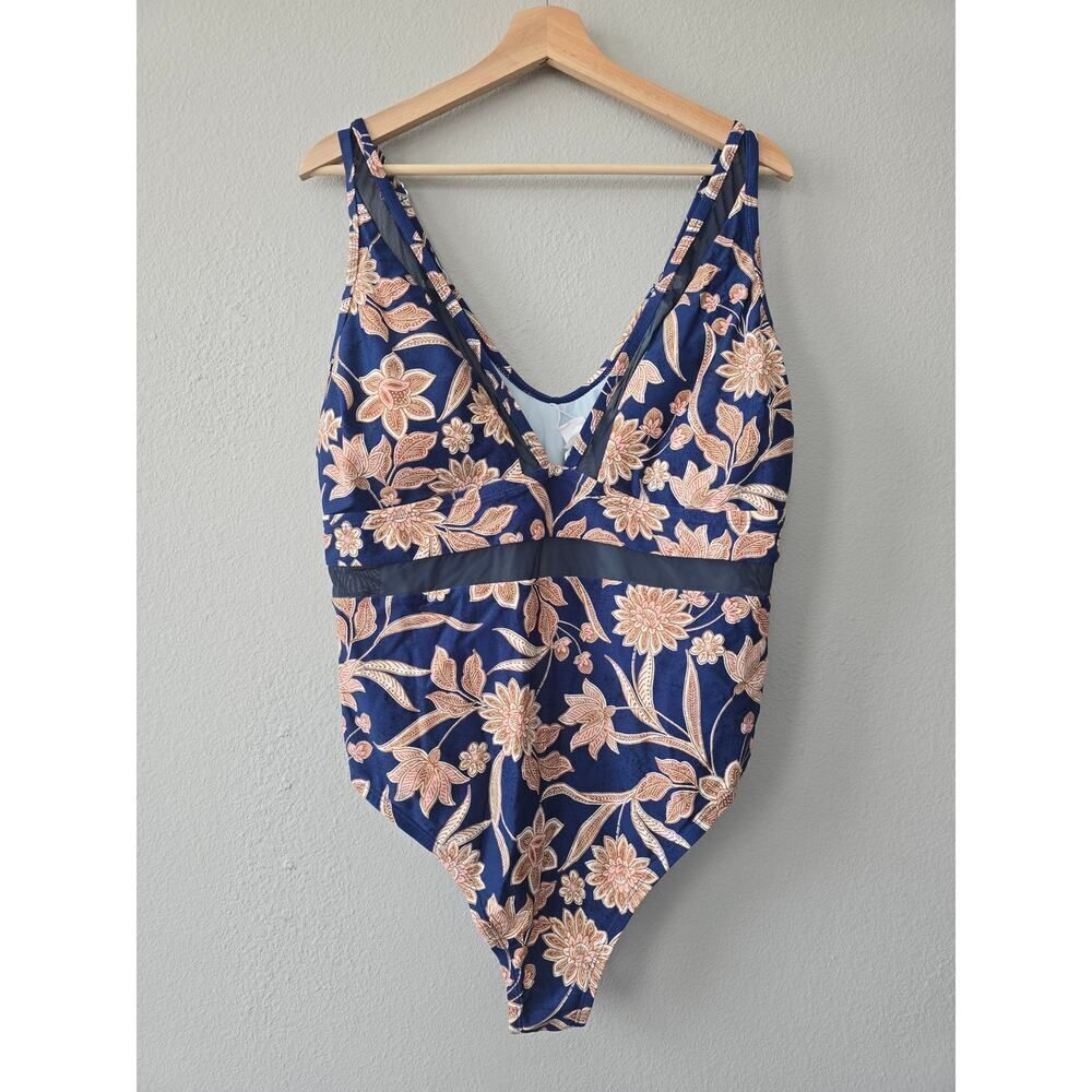 Cupshe Elegant Plus Size 3X Floral One Piece Swimsuit Blue V Neck Tummy Control - Picture 2 of 7